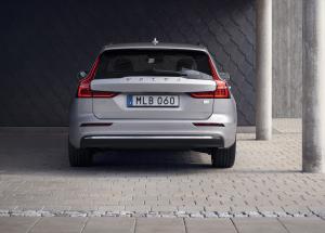 Volvo V60 T8 Recharge AWD Inscription 2021 года  (WW)
